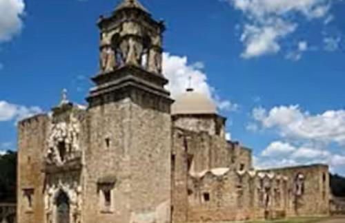 Riverwalk Gem-Stylish Downtown Escape with Views - Foto 42