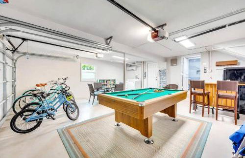 Steps to Beach, Pool, Backyard Oasis, Game Room - Foto 12