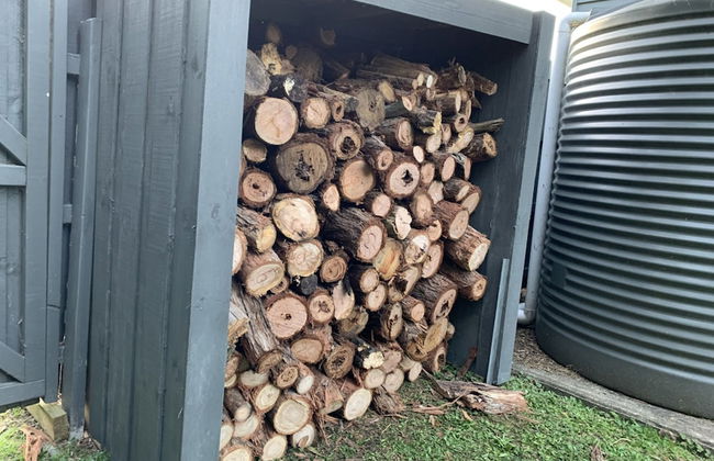 Hampton on Apollo - Ocean Mountain View Creekside Retreat Pet Friendly Free EV Charger Fireplace Wood Supplied During Winter - Photo 19