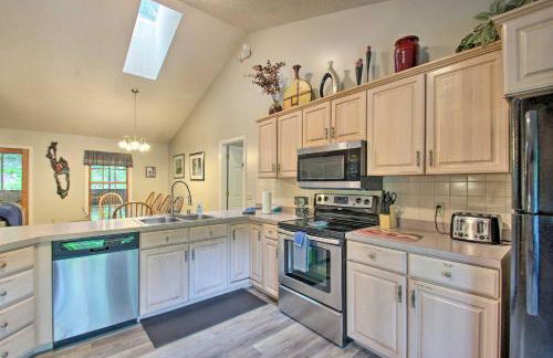 17-Seat Theater, Hot Tub and Game Room Ideal Home! - Foto 17