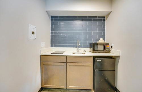 1 Mi to Riverfront Sleek Port Huron Studio - Foto 10