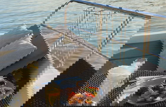 Nyaman Catamaran - Foto 19