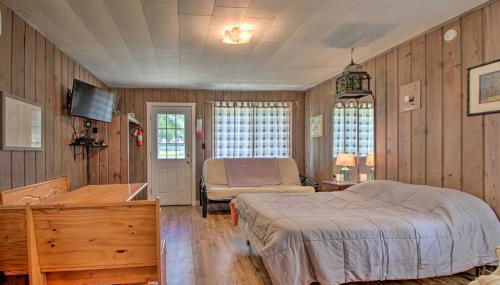 Pet-Friendly Lake Cabin Boat Rentals and Dock! - Photo 3