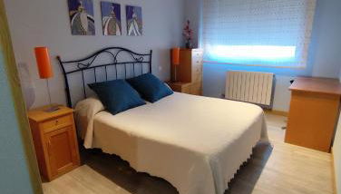 apartamento de tres dormitorios con garaje y todos los servicios cerca - Foto 2