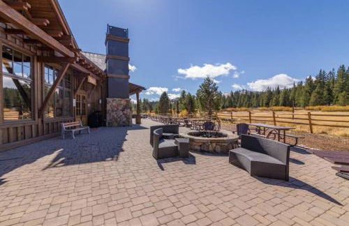 3BR Tahoe Donner Cabin with HOA Perks like Pools Hot-Tub Minutes to Trails Lake Golf - Foto 59