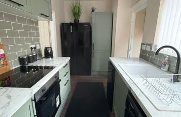 Anfield Home - Sleeps 7 - 1 min walk to Stadium! - Foto 2