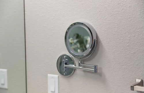 Chic Apt w Jacuzzi, Pool, BBQ, & Mountain Views - Foto 34