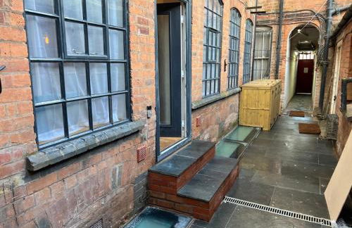 DJH Homes - Luxurious and chic 3BR Grade II Industrial House with log burner and electric blinds - JQ, Birmingham City - Foto 50