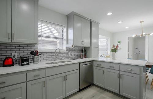 Vibrant Spacious Home w Private Pool and Jacuzzi - Foto 14