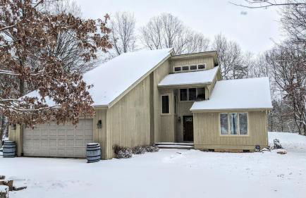 Mountain Hideout by Avantstay Game Room + Deck - Foto 118