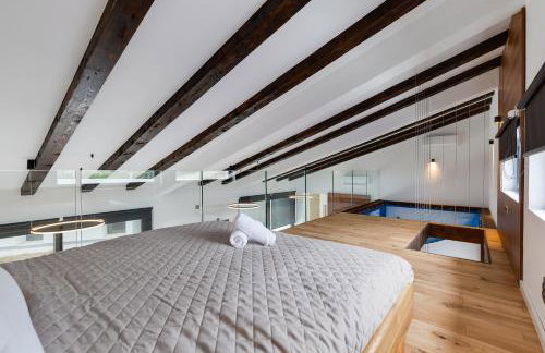 Luxury Spa Villa w Heated Pool, Jacuzzi & Sauna - Photo 35