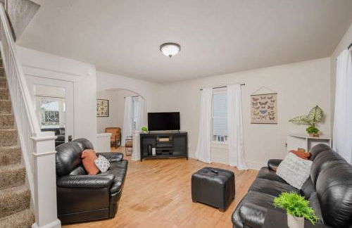 Downtown Home off College Avenue - Lawrence University - Foto 1