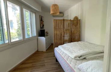 Facing the sea 2 steps from the beaches - Photo 17