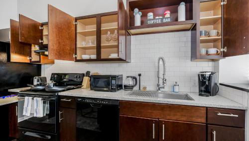 Cozy 1BR Parking, Rooftop, Near Arrowhd & TMobile - Foto 2