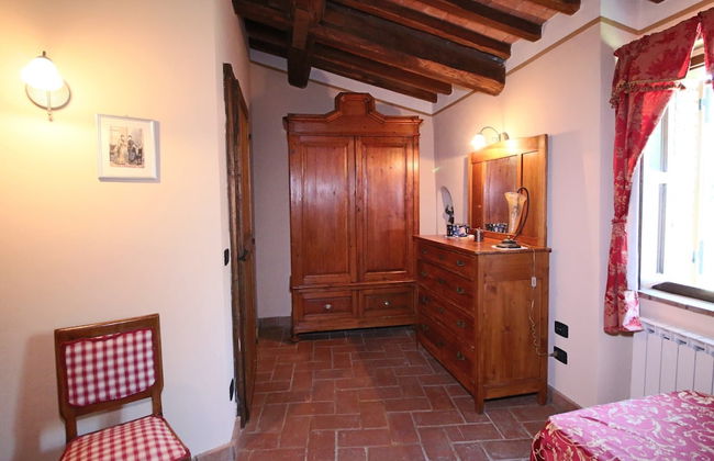 Apartment in Todi With Pool & History - Photo 15
