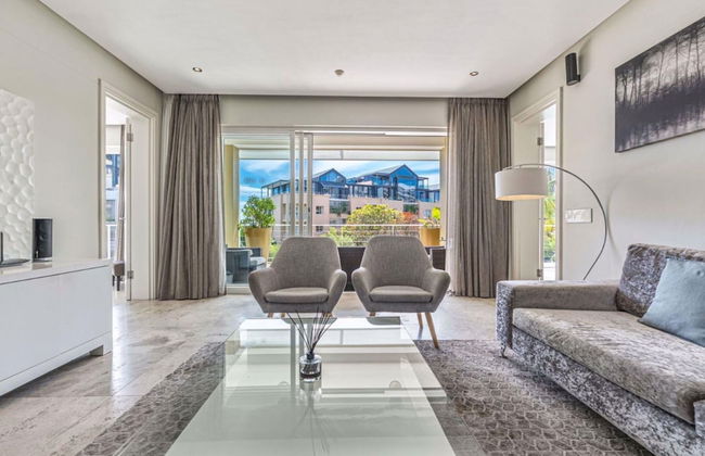 Canal View Two Bedroom Luxury Apartment - 507 - Foto 12