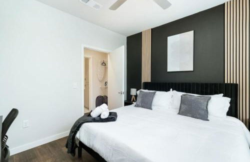 Chic 1BR w Gym & Parking Near Rvrwalk & Dome - Foto 60