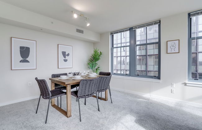 Walkable Alexandria Apts - Photo 48