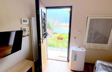 Dascio Lakefront with Private Garden and Parking - Foto 3