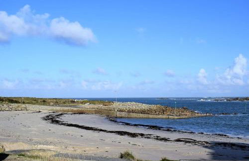 Villa bois à 500m plage avec jardin clos, WIFI et parking - Ile Grande - FR-1-368-215 - Foto 10