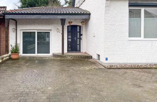 T&K Apartments - 5 Zimmer Einfamilienhaus 15min to Messe Fair DUS - Willich - Foto 5