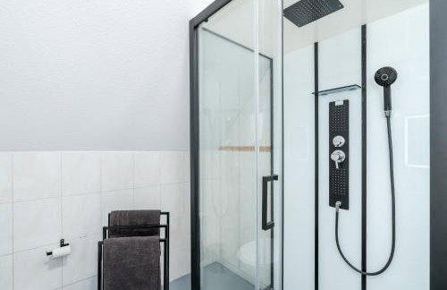 Gemütliches Heimkino mit Balkon & Beamer - Foto 10