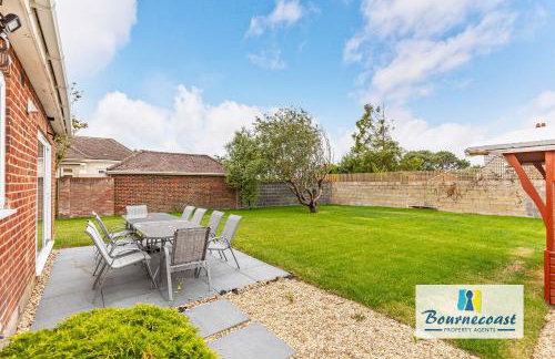 MUDEFORD ESCAPE by BOURNECOAST - A Chalet Bungalow with a Garden - Ideal for Family Getaways - HB9600 - Foto 3