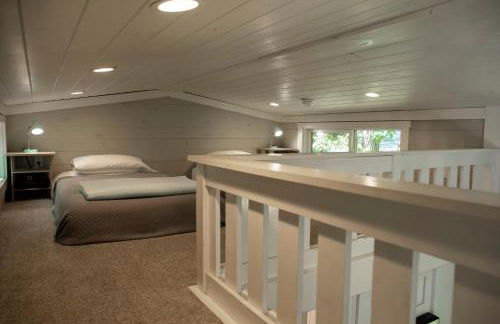 Riverfront Home - Kayak & Fishing - 6 mins Mentone - Photo 21