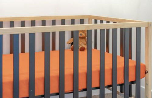 Beautiful Modern 3BR in the Grove ABODEbucks - Photo 34