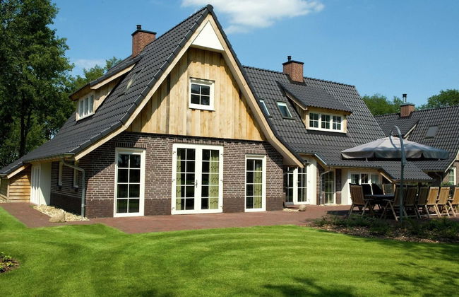 Cozy Group Stay w/ Fireplace - Foto 1