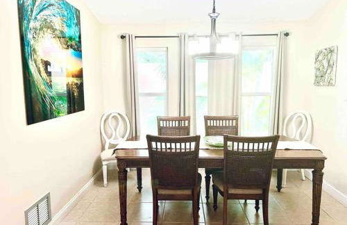 Heated Saltwater Pool Home Minutes to Beach - Foto 26