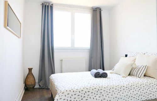 T4 Pro Groupes - 5min Airbus - 6pers - Parking - Foto 3