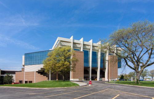 King Bed, Stocked Kitchen, Easy Driveway Parking, 2mi to Downtown & Coliseum - Foto 71