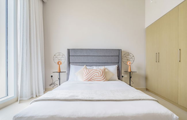 Fancy Apartment With Mesmerizing Canal Views - Photo 8