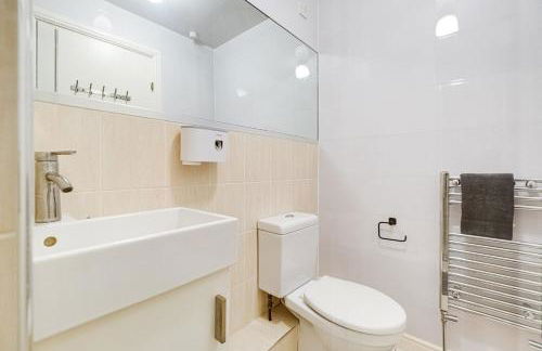 4 bedroom detached house 4 bathrooms - Foto 19