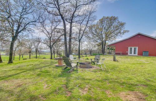 Countryside Tiny Home in Cameron about 5 Mi to Poteau! - Foto 11