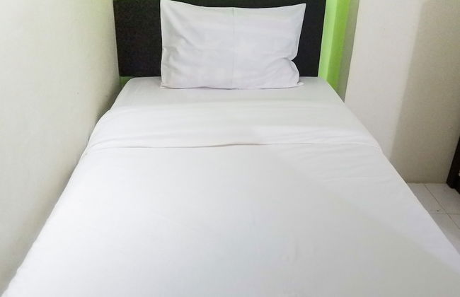 Pool View 2BR at Dian Regency Apartment - Foto 2