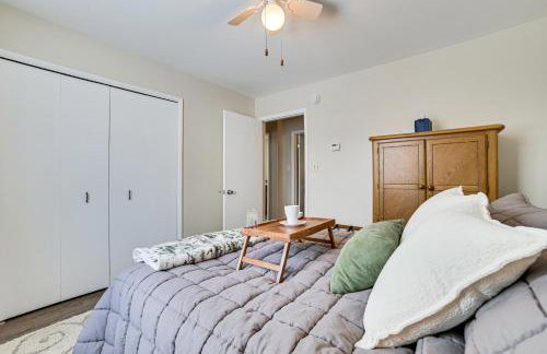 Porch and Views Waterfront Home on Houghton Lake! - Foto 14