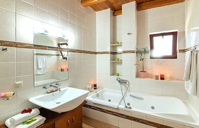 Beautiful Large Villa With Pool and sea View at Nice Georgioupolis - Foto 11