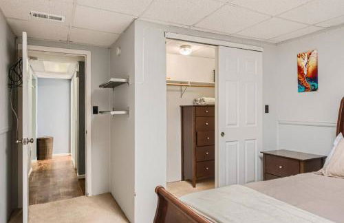 Pet Friendly Townhome WIth A Fireplace And A King Bed In Littleton - Foto 23