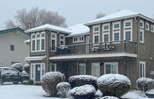 Gorgeous Wapato Point Lakehouse with Private Hot Tub - Foto 23