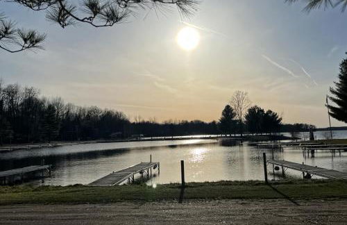 Pool and Beach Access! Lake Arrowhead Hideaway - Foto 39