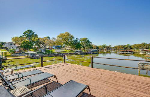 Waterfront Retreat with Hot Tub in Gun Barrel City! - Foto 28