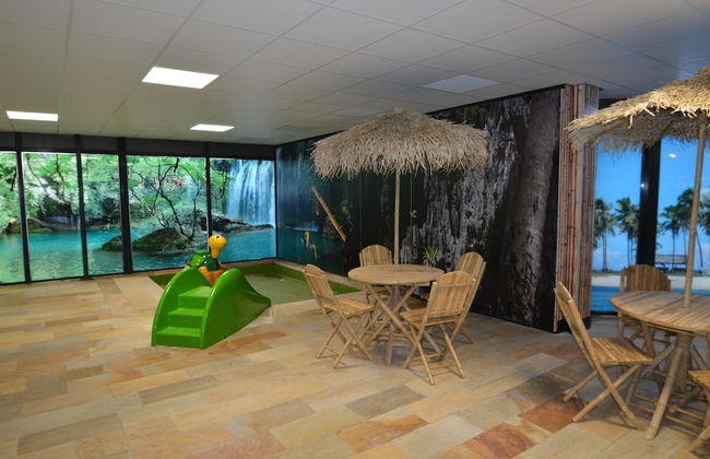 Nature-set Villa With Microwave Oven - Foto 18