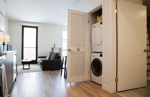 Luxury Apartment With The Hollywood Hills View - Photo 6