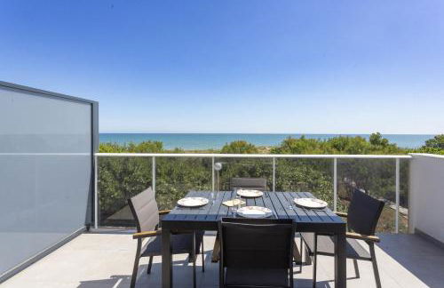 AT Almirall II - Photo 1