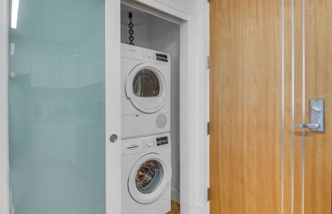 Stylish Deluxe 1BR At HWH by Oneluxstay - Foto 24