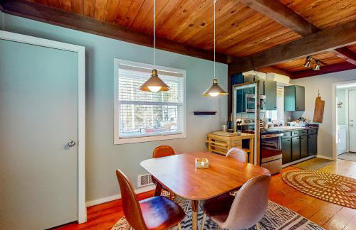 Wooded-View Decks: Family Cabin Retreat in Deming - Foto 8