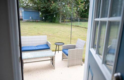 Near Historic Downtown Apex, Sleeps 8, King Bed - Foto 29