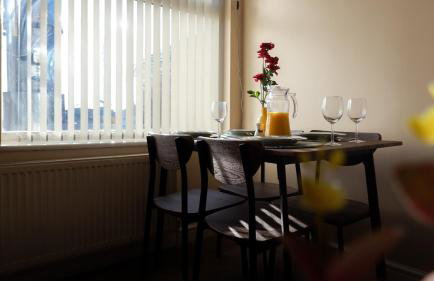 Near Uni and Hospital - Long Stays - Fast Wi-Fi - 15 Mins to City - Foto 32